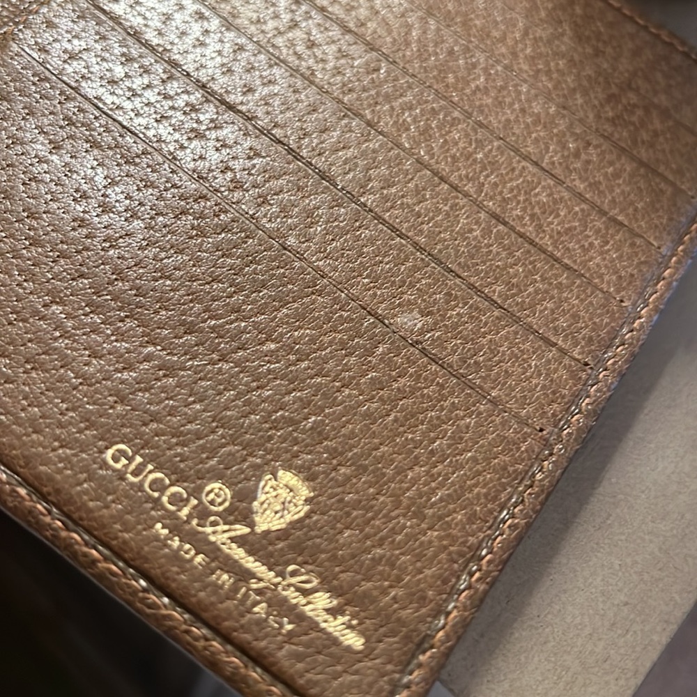 Gucci Accessory Collection Bi-Fold - Picture 15 of 16